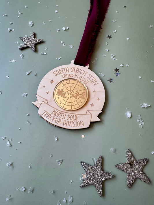 Santa Sleigh Scan Medal – North Pole Tracker Division with QR Code