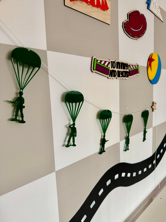 Parachuting Army Men Bunting